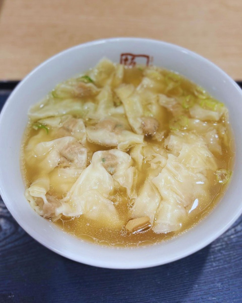 cha_syu_'s tweet photo. ＼今日からスタート／

今日からメガ焼豚祭はじまりました！
焼豚はなんと　24 枚！

「メガわんたんラーメン」もぜひ🙌 https://t.co/U8duQCSfji