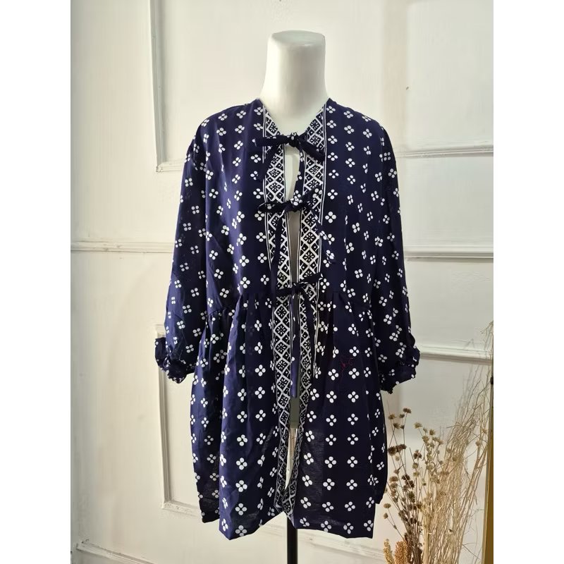 RacuniShope's tweet photo. POV: memberanikan diri ngenalin batik karya pengrajin Solo 🥹✨
Siapa tahu postingan ini nyampe ke orang yang memang lagi nyari batik secakep ini 🤭🫶

Kalau belum butuh, nggak apa-apa banget ❤️
Cukup kasih love biar batik karya pengrajin lokal makin banyak yang kenal 🥰 https://t.co/yHHkzMZ2nL