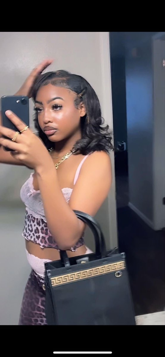 TTbouttabagg's tweet photo. Aww, you thought you could resist me? 😇💸💋 #godess https://t.co/y7JejRV3zT