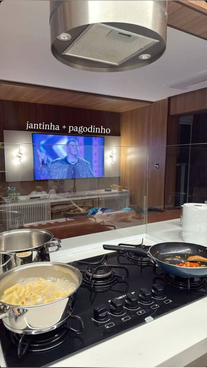 Itskaythv's tweet photo. E AGORA QUE ME DEI POR TOTAL, APOSTEI NESSE AMOR, NAO MEDI CONSEQUÊNCIAS... VOCE VEM ME DIZER QUE O AMOR ACABOU, PACIÊNCIA

(Não, eu não tô apaixonada e nem levei um fora.) https://t.co/XcGixCxCKB