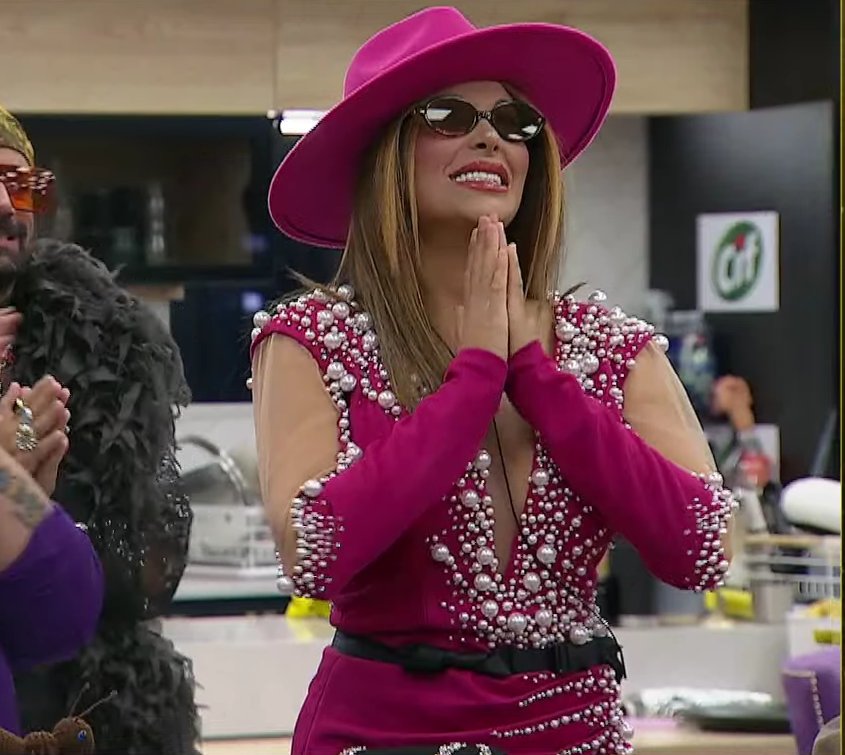 CharlotteCaniFC's tweet photo. FESTEJEEEEEEEEEEEENNNNNNNNNN
FESTEJEN FESTEJEN FESTEJEN.
LLORA LA HIENA.
#GranHermano #GH26 https://t.co/VgIjKpCWQw