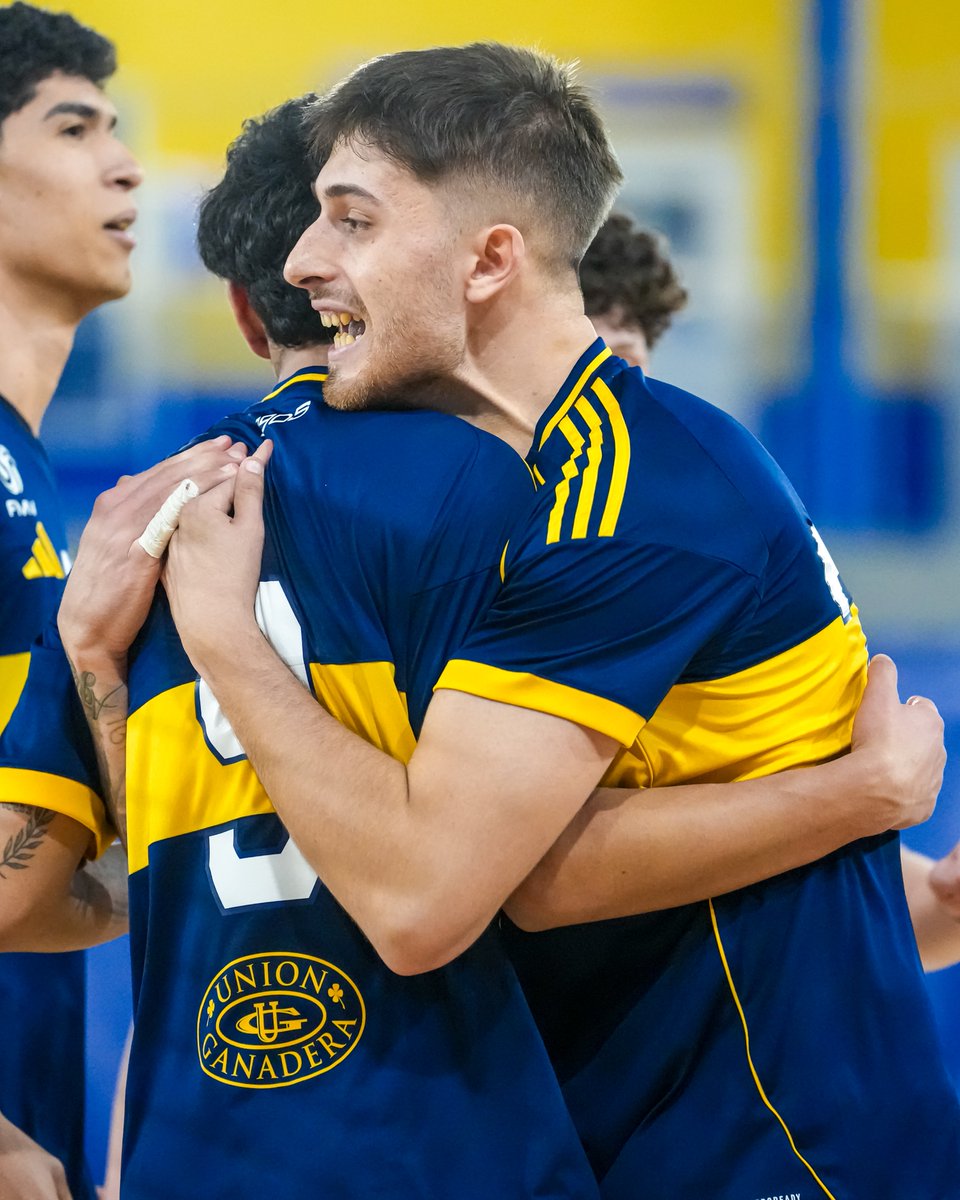 BocaVoley's tweet photo. #DHM 🏐

¡𝗙𝗶𝗻𝗮𝗹 𝗱𝗲𝗹 5⃣° set!

#Boca 15 - River 13

EL CLÁSICO SE QUEDA EN CASA!!! En un quinto set 🔥🔥 peleadísimo el Xeneize logró quedarse con el tiebreak y partido por 3-2.

#DaleBoca 🔵🟡🔵 https://t.co/WttNtV64Mk