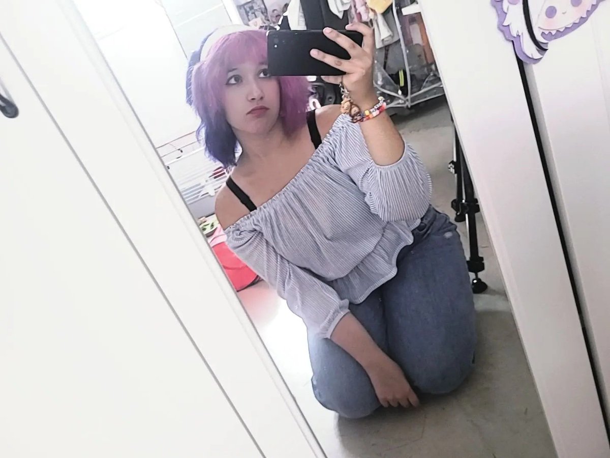 rue__cries's tweet photo. face reveal (and body too ig 😒) since i felt pretty this morning !! ^^ https://t.co/iaU4e3HHAE