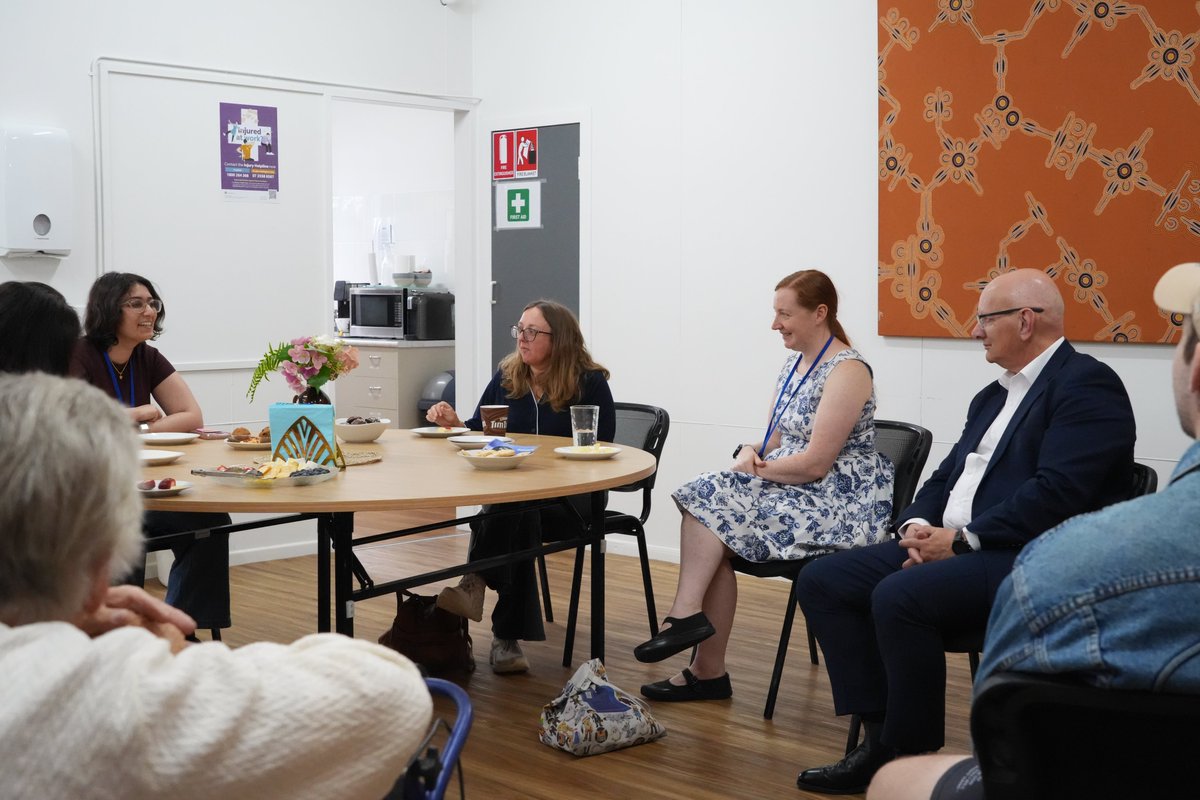 ShayneNeumannMP's tweet photo. Great to present the @LifelineAust Ipswich Telephone Crisis Support Service with a certificate of appreciation on 50 years of supporting our community, and chat to some of the volunteers who do so much to support people in distress.

Congratulations Lifeline Ipswich! https://t.co/PySXBtFSR4