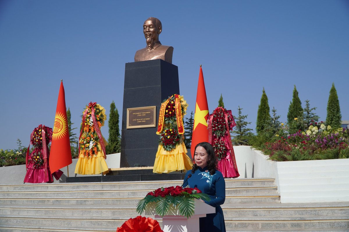 VietnamNewsVNS tweet picture