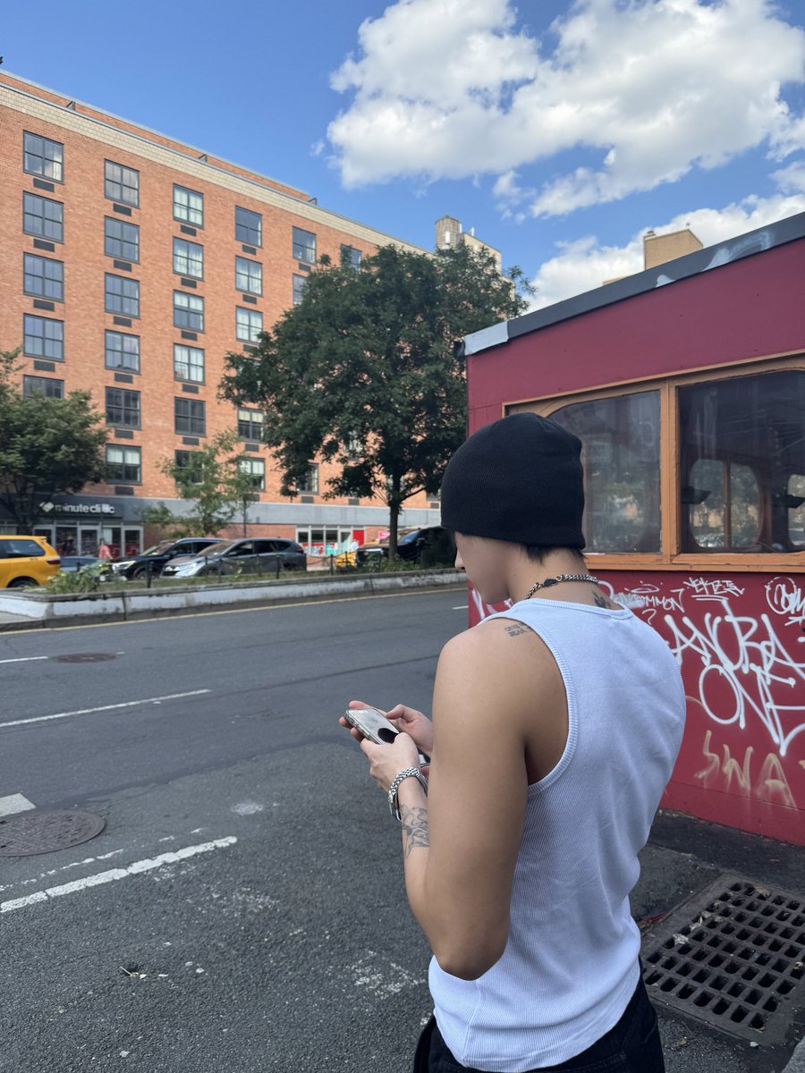 imteamim's tweet photo. 2026.09 🌃

#월간팀창균
#IM #아이엠
#이번달도_잘지내봐요 https://t.co/kGtS5n39LG