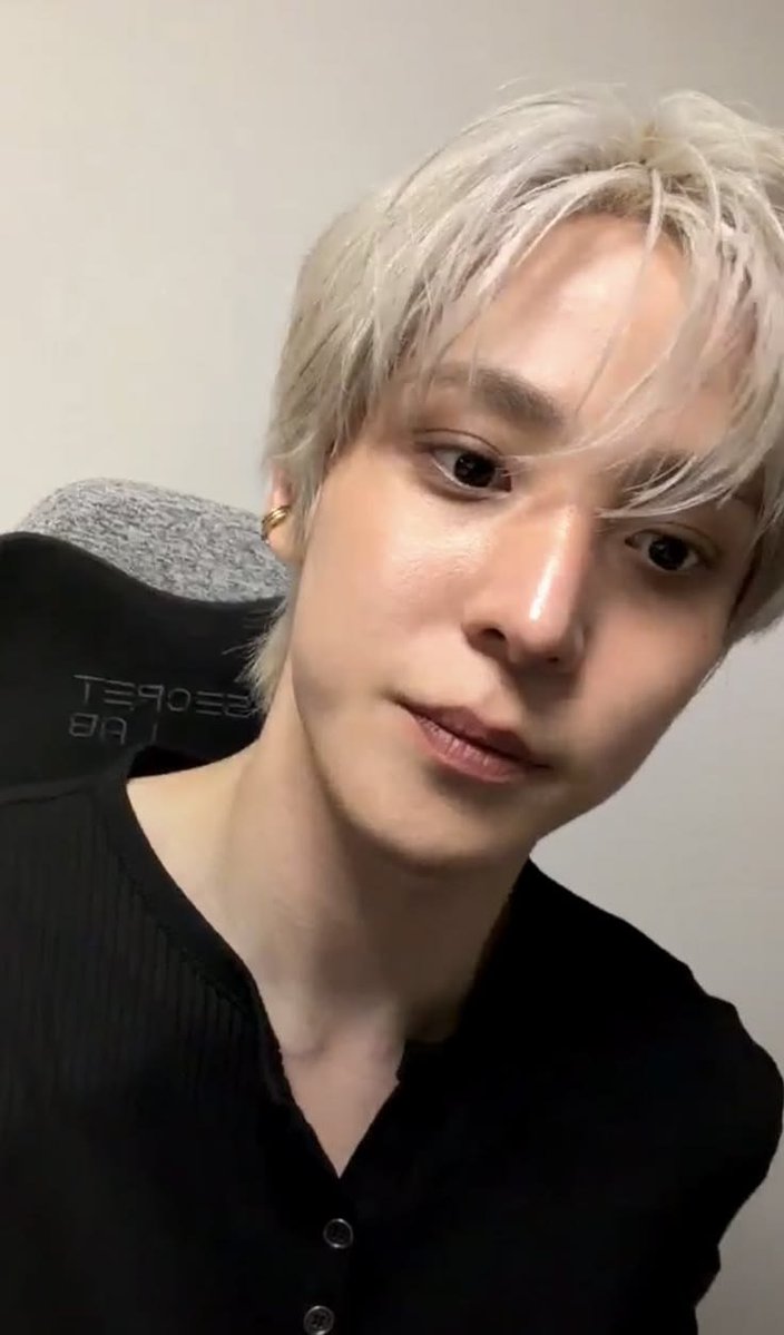 VERS0LUX's tweet photo. ㅤ
ㅤ
 【   ｡✧ 𝐁𝐄𝐈𝐍𝐅𝐈𝐍𝐈𝐓𝐄𝐄𝐙 ✧｡   】
ㅤ ♜ #EIGHTEEZ_HAKU

💌 はい…
💌 このアプリはどうやって使うんですか？
💌  【 𝘴𝘦𝘯𝘵 𝘢 𝘱𝘪𝘤𝘵𝘶𝘳𝘦 】
💌 あ、すみません！押し間違えて写真を送ってしまいました
💌 これってどうやって消すの？
ㅤ
ㅤ https://t.co/tZJwr8phDr