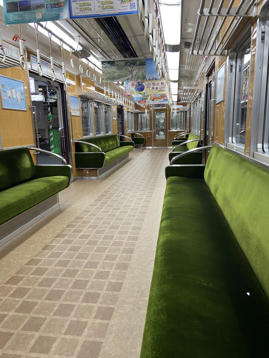 yosouchi's tweet photo. こないだはレーベルまいめんとパーリー文明でした
青木も遠隔参加
ブリバリオモロいかったです
私は終電のれてちょうしのってたら
なぜか目をつむってしもて最果てまでゴーしてました
みなさんありがとザベン
#肩ノセ https://t.co/8s4vso3YUv