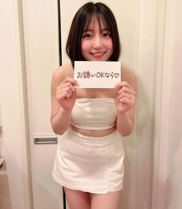 dylanmuller212's tweet photo. 正直、私に誘われたらどうですか？        

①嬉しい    

②無理かな  

正直に教えてほしいです https://t.co/QFQMz3gE1u