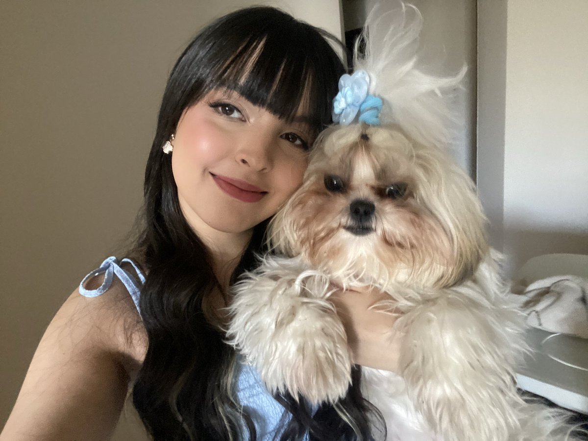 lethiciayei's tweet photo. Pois a minha arrasa muito https://t.co/Xmsjz7joye