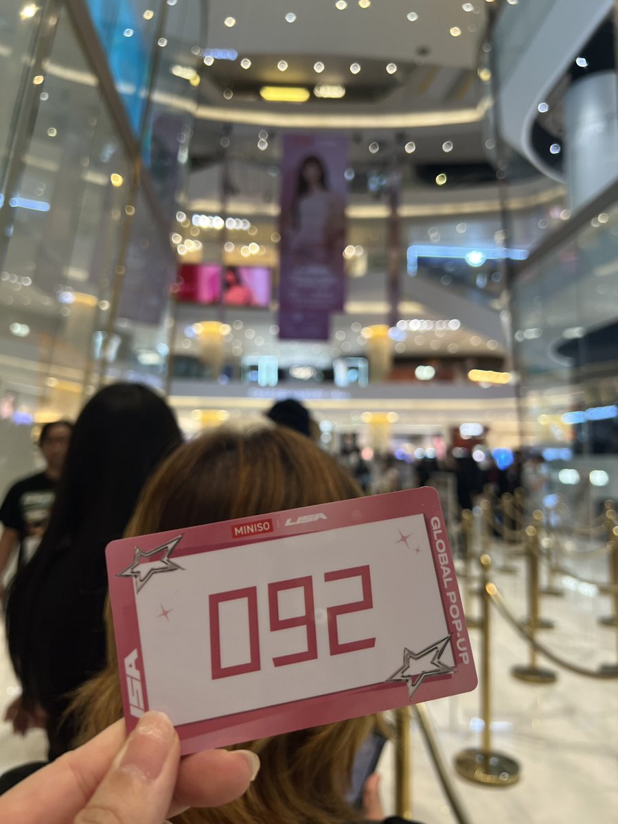 surat1001's tweet photo. อยากหิ้วกลับหลายอย่างมาก น่ารักไปหมด ><

#Lisaxminiso https://t.co/91SbQfoTt6