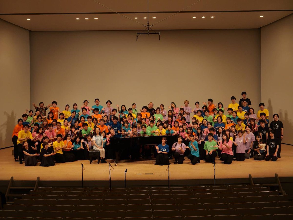 kodamaconcert's tweet photo. 【谺コンサート終演！】
先日、谺コンサートが終演いたしました。
ご来場くださった皆様、応援してくださった皆様、ありがとうございました！

仲間と過ごした3日間で、平和への想い、言葉の美しさ、合唱の素晴らしさなどを改めて感じることができました。
これからもこの出逢いを大切にしていきます！ https://t.co/eRfIQN6AKx