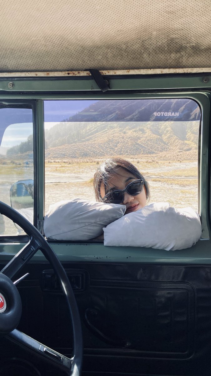 prettydumpsh's tweet photo. bromo di musim kemarau bener2 nyiksa pernapasan😩 tp view nya gong bgt😍 https://t.co/9YurhppalW