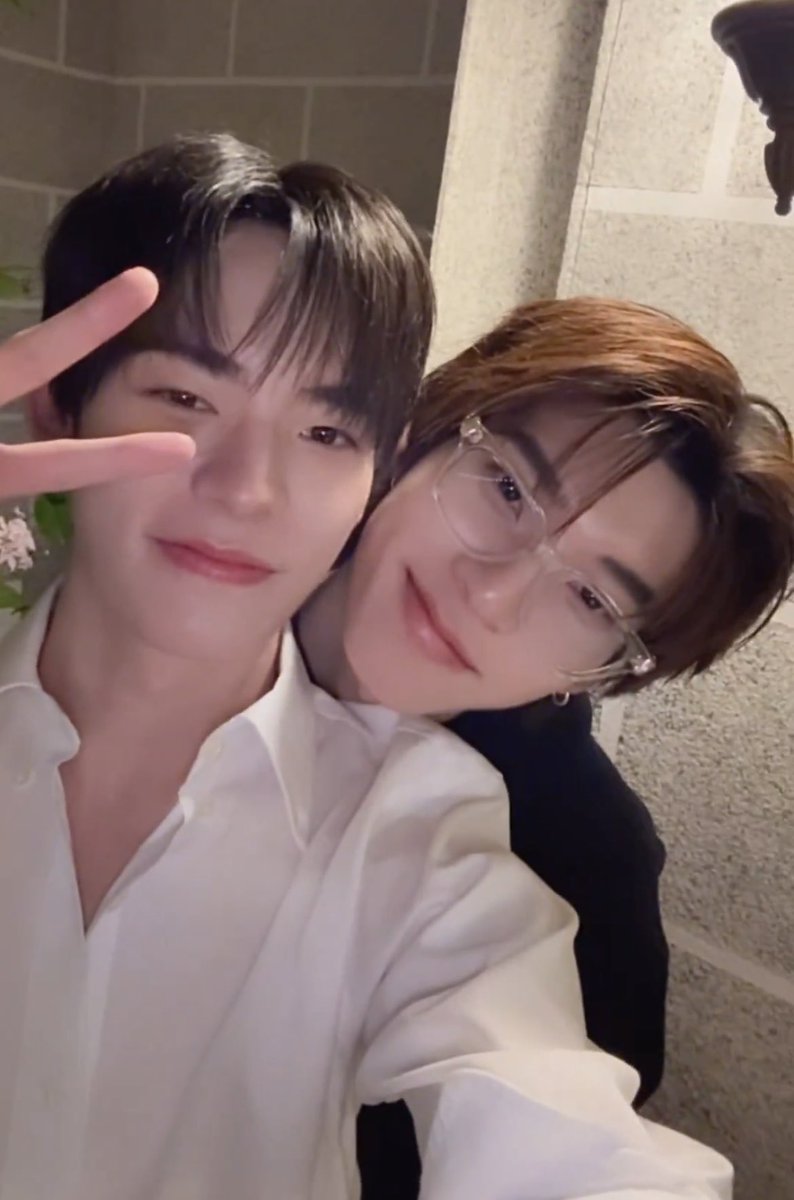 _bbaekmylight's tweet photo. ใครยิ้มอยู่วะ แค่นี้ก็เขิน จะไปทำไรได้ (✌🏻😭) https://t.co/UPGESOQ1o4