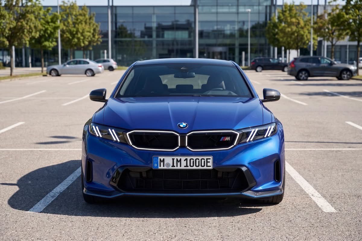 davidarthur037's tweet photo. A stunning BMW with sporty looks, premium style, and serious road presence. 🏁
📩 Interested in making it yours? Send me a DM for more details.
Serious buyers only!
Would you drive this beauty? 👀👇
#BMW #BMWForSale #CarForSale #BMWM #CarDealer #LuxuryCars #DreamCar #CarsForSale https://t.co/g6dy5DwG6y