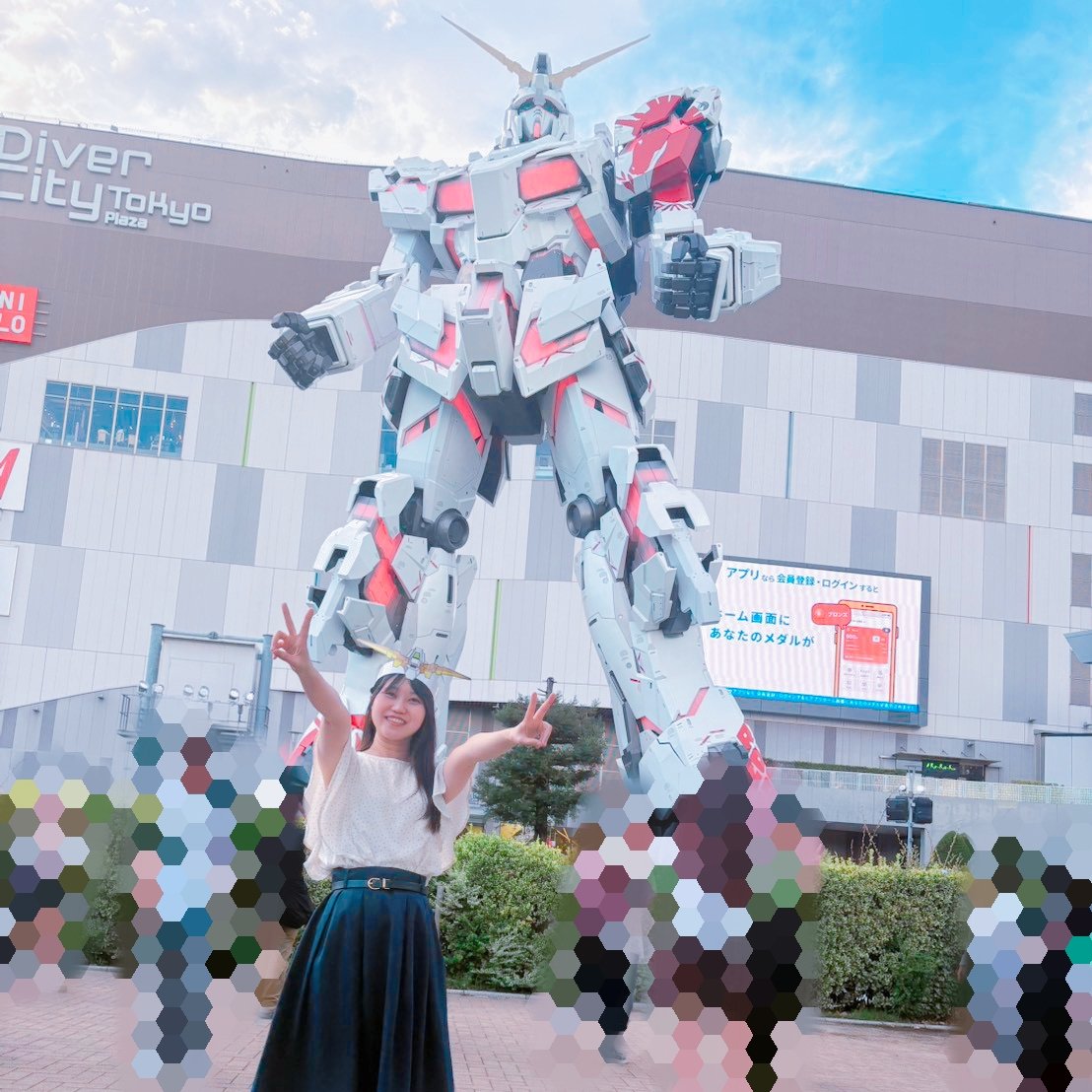 shoko_com_0810's tweet photo. ユニコーンガンダムありがとうございました🦄
最後にバナージと一緒に撮れて良かった🥲︎
せっかくなので頂いた頭をつけて写真撮りました😊 https://t.co/qMRyuIim3S