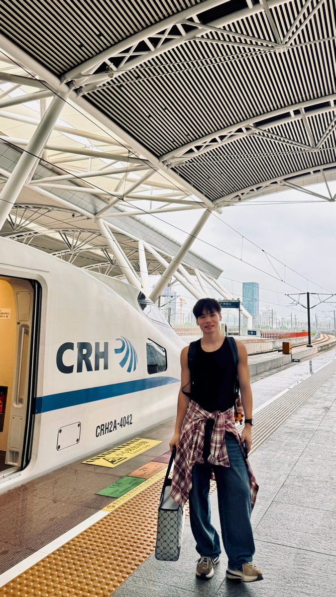 Jerrysonqi's tweet photo. 走走 https://t.co/XEkoXWINyu