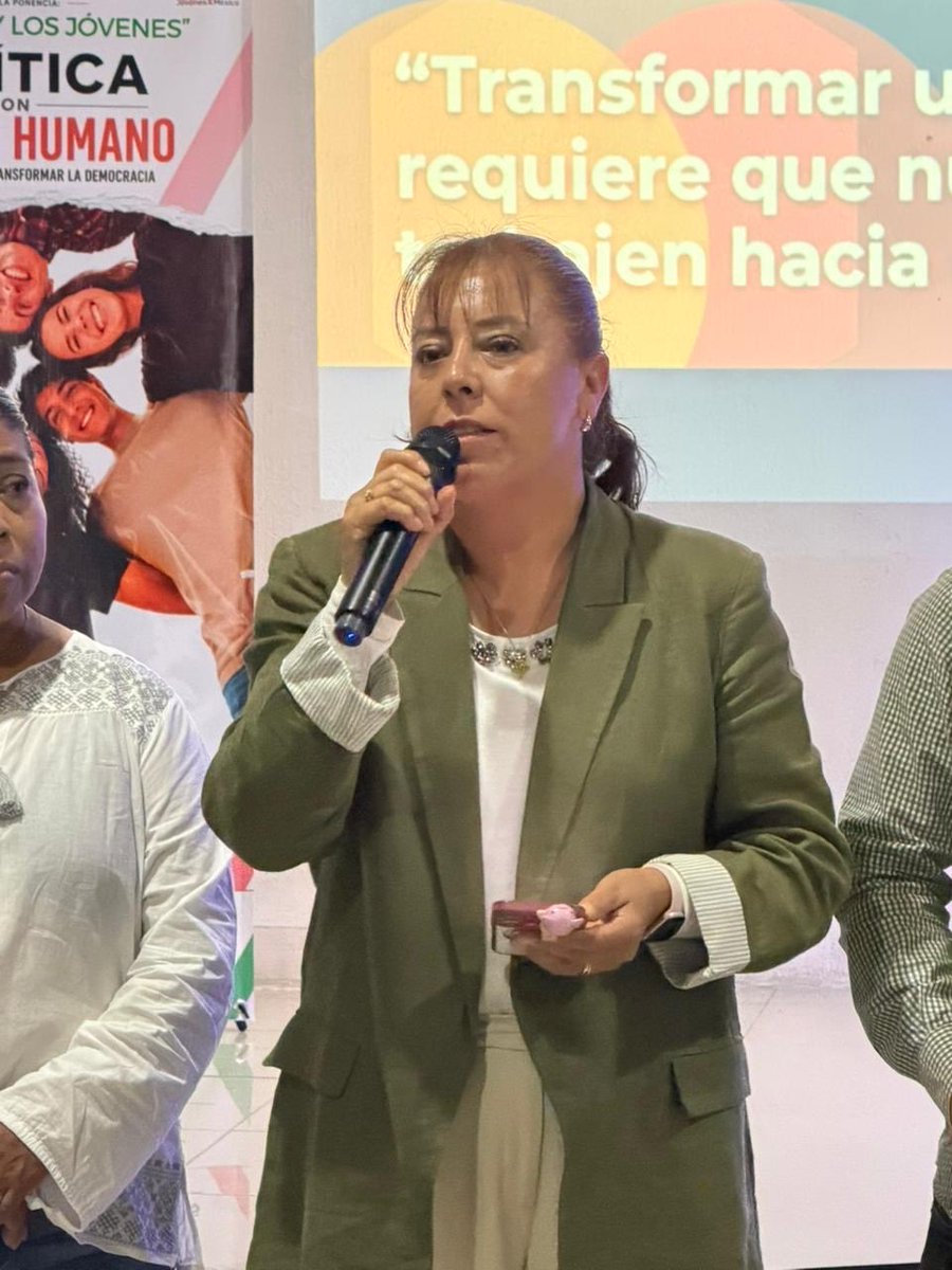 PRI_Tlaxcala24's tweet photo. 🗣️✨ La juventud tlaxcalteca se prepara para transformar la democracia.

Desde la Red Jóvenes x México Tlaxcala, seguimos impulsando liderazgos con preparación, conciencia y compromiso, con la ponencia “La Política y los Jóvenes: Política con Sentido Humano”.

🔴⚪🟢 #PRITlaxcala https://t.co/rhpMPoiQMk