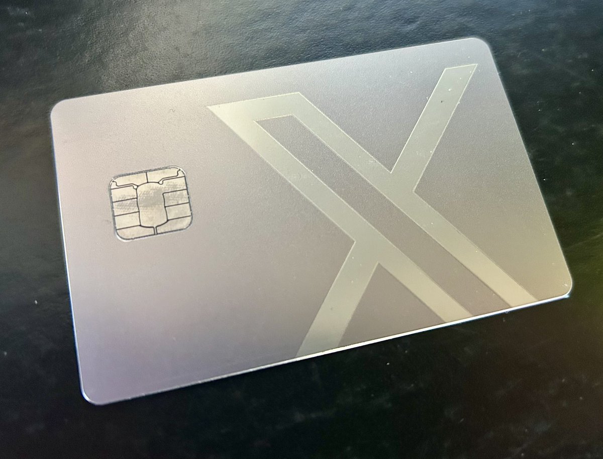 DickFuckingtin's tweet photo. @elonmusk Free $25 with a 6% APY and a premium metal debit card. https://t.co/OFihTjihxD