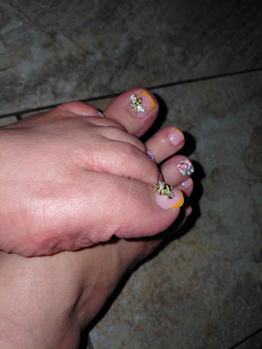 Goddessjaira's tweet photo. New Nails
#toes #barefoot #footlovers #barefeetcharm #feet #feetfetısh #footfetısh #feetworshi̇p #feetِ #soles #feetpics #feetcontent #feetvideos https://t.co/Xd0ILd0szH