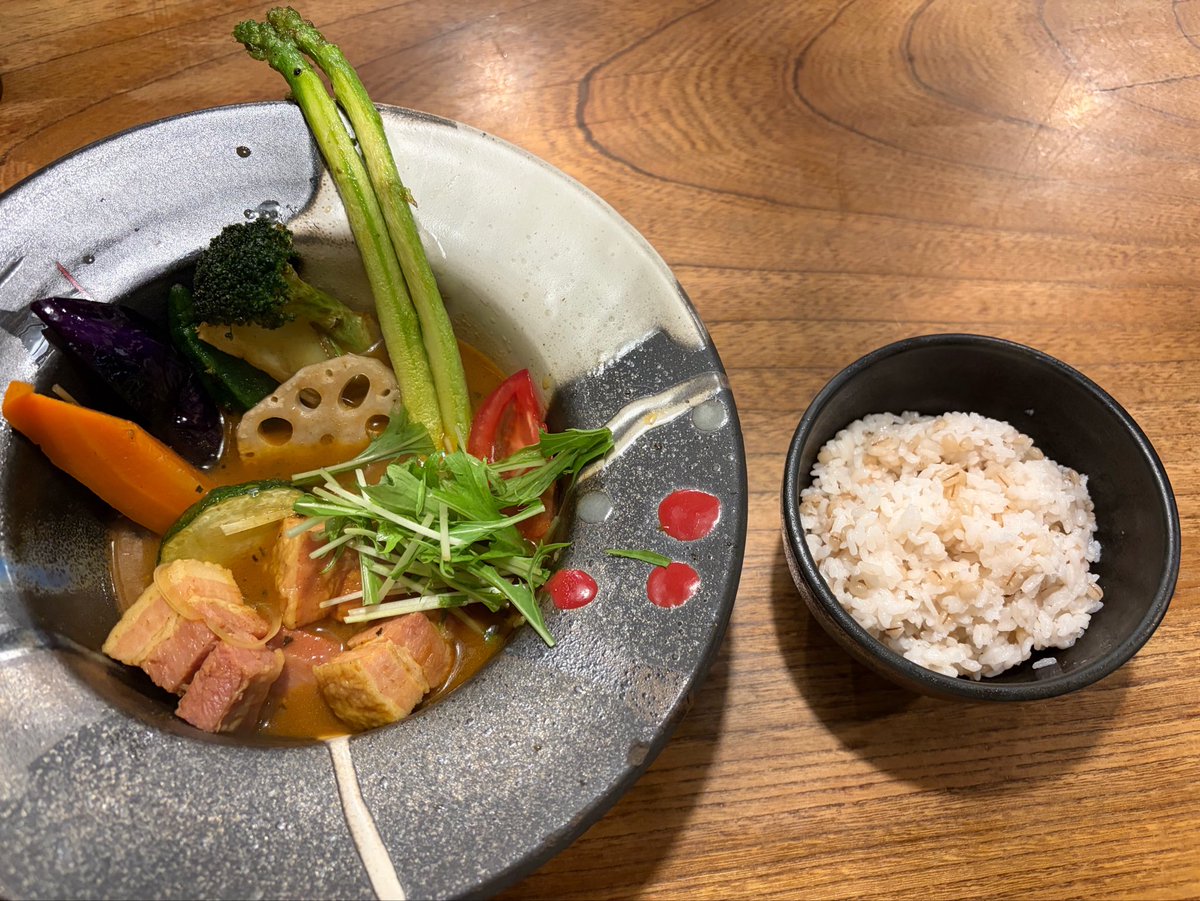 syamojiday's tweet photo. 空港の激うまスープカレー https://t.co/7YdnKuzrRd