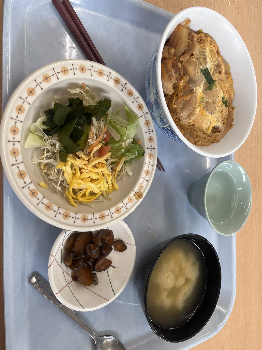 knknbbbbbbn's tweet photo. 筑波大学の学食は千葉より安い https://t.co/aXuXfbxoU1