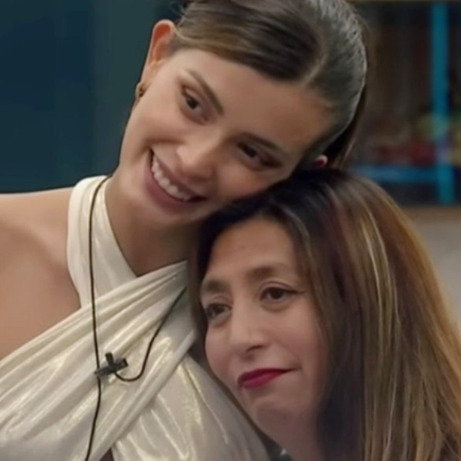 Camil0bl's tweet photo. Y si la misión de Pincoya en sus 2 ediciones de GH siempre ha sido sacrificarse para asegurar la victoria de su aliada? 😭
#GranHermano https://t.co/tumq04Loce