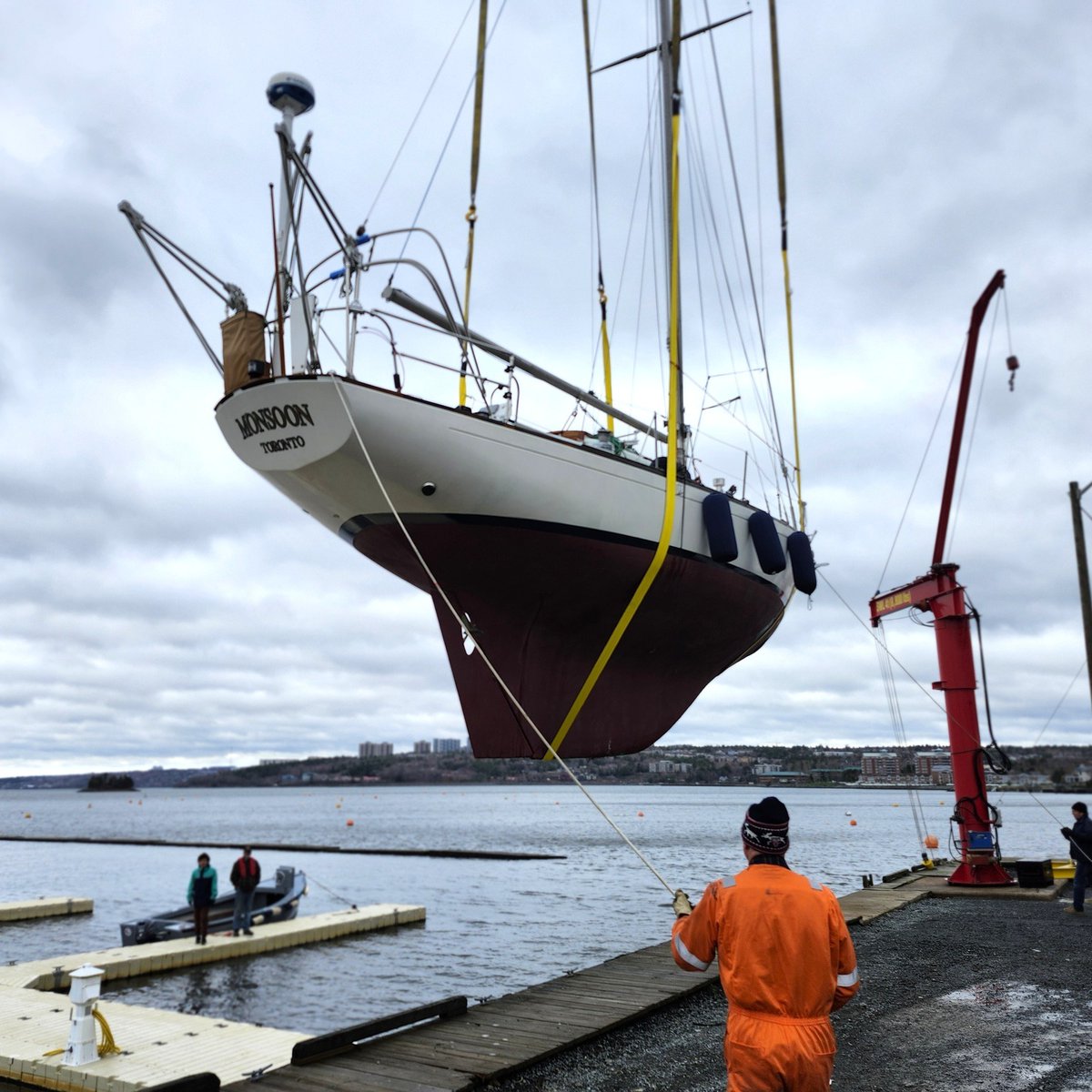 smithpeter4274's tweet photo. The forecast called for wind. We called it perfect launch conditions. Big boats are back in the water! Despite the blustery start, the launch went smoothly, and the first boat is right where she belongs. Huge thanks to the crew who made it happen. https://t.co/WOdpRPC4lq
