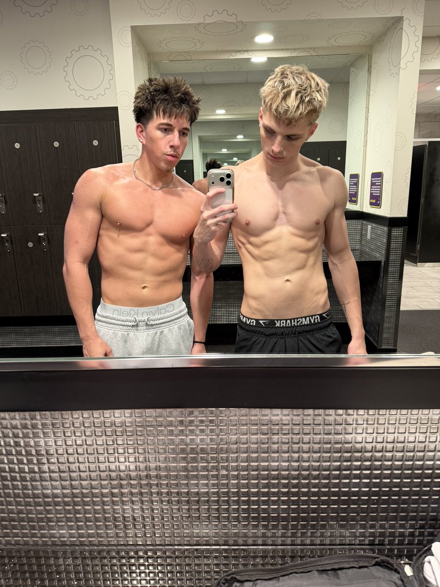 TheeJaxonVale's tweet photo. nothing better than a blonde and brunette duo.. 😏
#young #onlyfans #model #sexy
@brycecarteOF https://t.co/fs4tOUU0vW