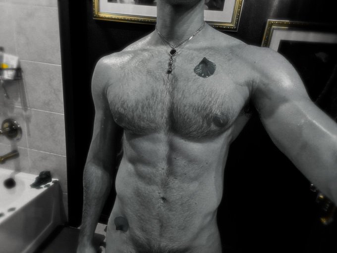 LIMBOKING_'s tweet photo. You're only allowed to worship him.   Be a good 𝗠𝗔𝗚𝗜𝗞𝗧𝗔𝗥𝗗 𝗙𝗔𝗚 and do it. https://t.co/BPPcWc0KBI