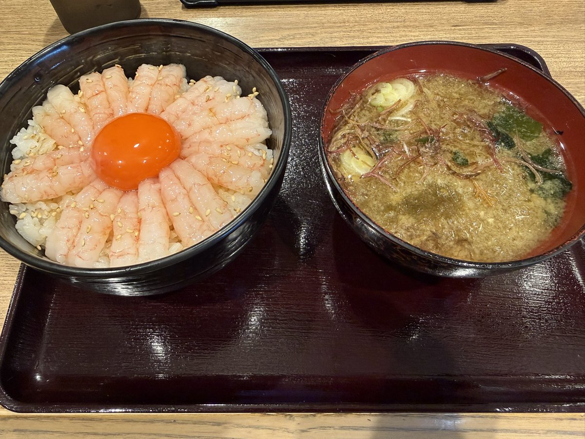 Arusan178's tweet photo. マグロ丼売切で泣いた https://t.co/ZtjKETwDqO