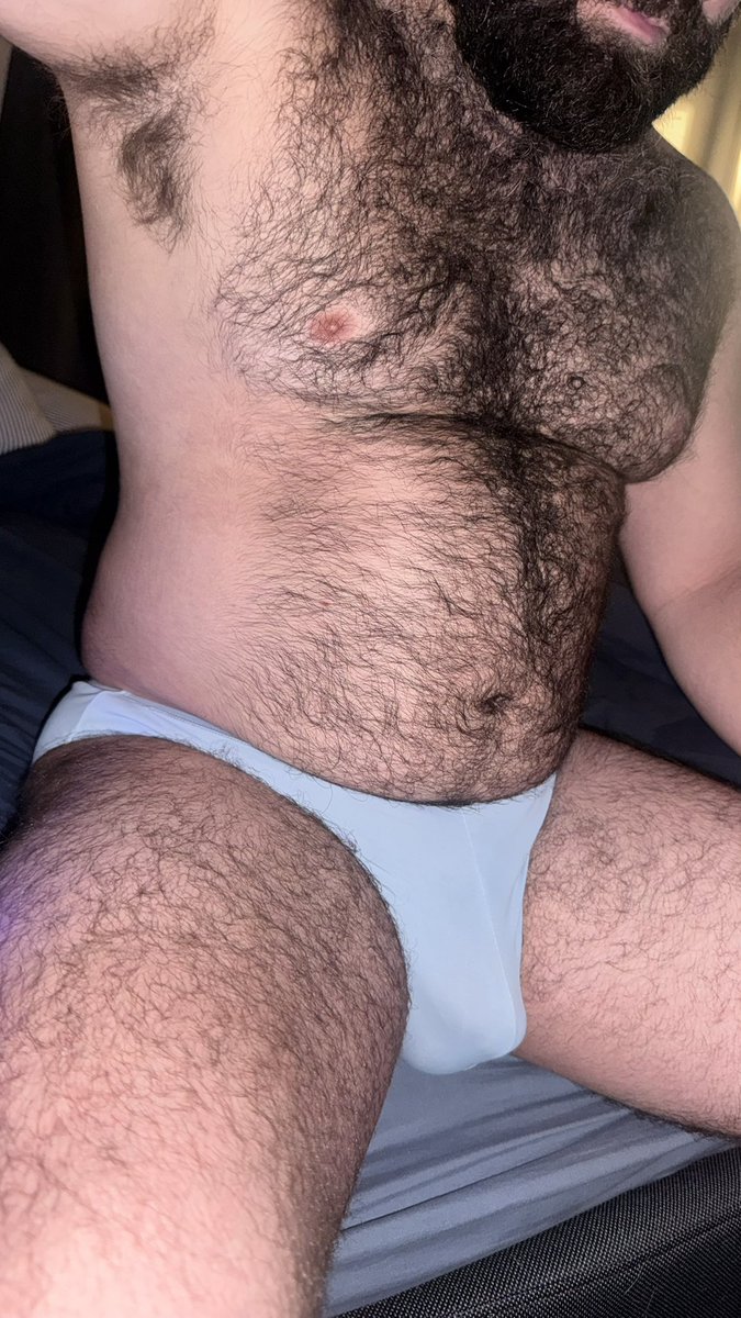 Tan_Tan06's tweet photo. Hello from my furry belly and I https://t.co/pKsH5Lfw8R