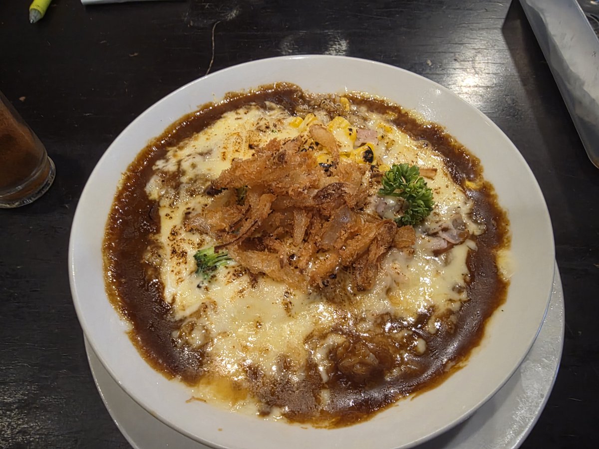 HsShamdat's tweet photo. 焼きカレー2
感動するレベルで上品な接客だった https://t.co/3Bdx9jrAx8