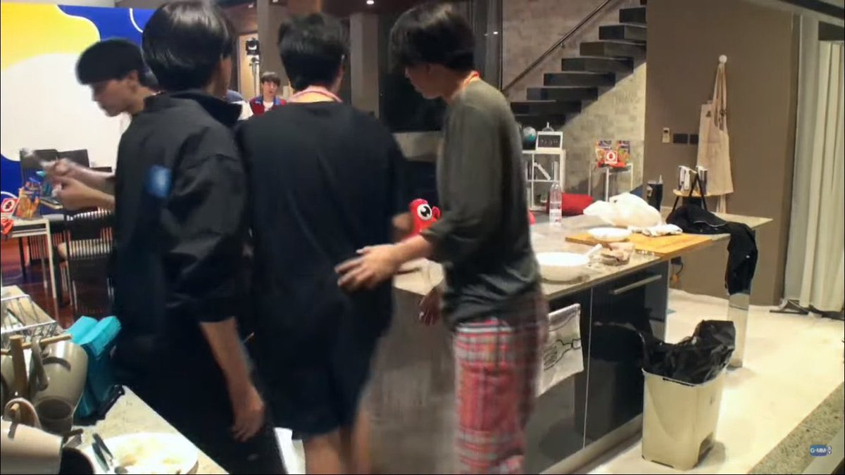 ars_jj7's tweet photo. คิดถึงเซฟเฮาส์ เด็กแฝดตัวติดนนนมาก 555 https://t.co/iGcZ6XGrvk