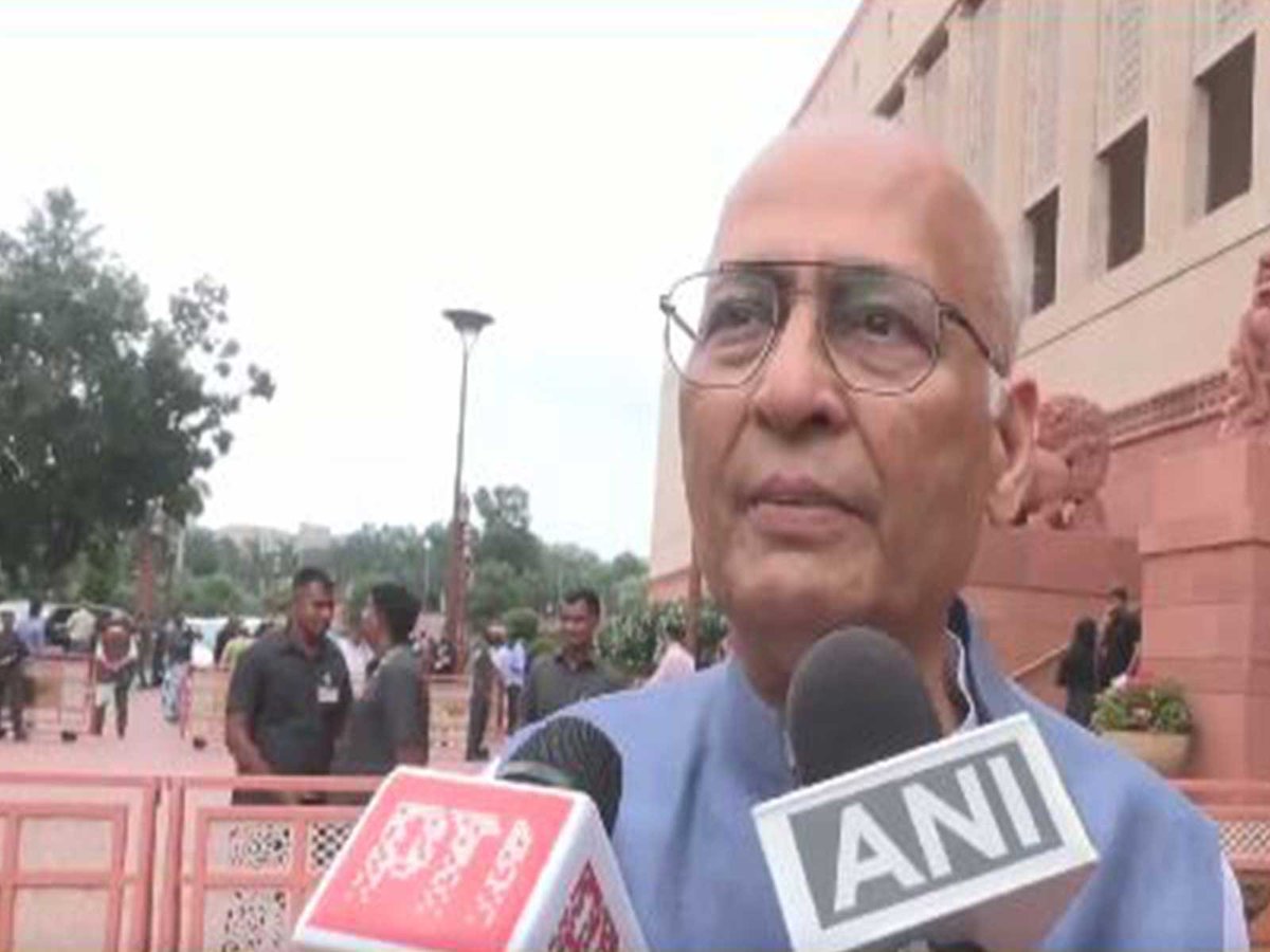 ani_digital's tweet photo. "Ridiculous, comical and vindictive": Abhishek Manu Singhvi slams FIR against Rahul Gandhi over 'purification ritual' remarks
Read @ANI Story | https://t.co/3Z24bcKzDs
#AbhishekManuSinghvi #RahulGandhi #PurificationRow https://t.co/md0iC4ynPu