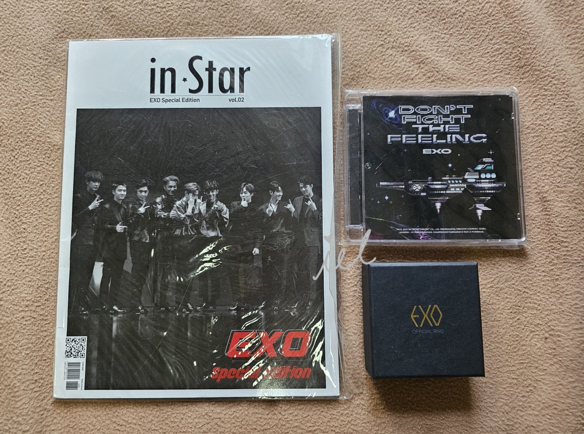 seongddenlyk_hr's tweet photo. wts lfb ph exo

EXO merch/album set
₱500

- In*Star magazine special edition (OT9)
- official ring (rose gold, size 11)
- unsealed Don't Fight the Feeling  Jewel case (no pc)

dm to claim ♡

🏷️  suho xiumin lay baekhyun chen chanyeol d.o. kai sehun album dftf magazine https://t.co/FI7ewDxtRJ