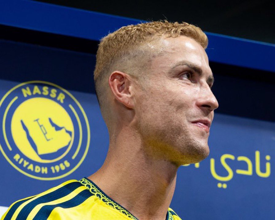 JDL_m7's tweet photo. @naf_alnassr هذا اللي ذابحهم 
فاوضوه 
أغروه 
توسلوا له 
حاربوه 
قيدوا ناديه 

ولكن يأبى رونالدو رجل المواقف وصاحب الكلمة 
إلا أن يثبت رغم العواصف والزلازل والحيوش والقروبات ..

شكرا أيها النبيل 

شكرا أيها الصادق 

شكرا رونالدو 

قلت أنك سعودي وصدقت

وقلت أنك تحبنا 

فأحببناك أضعافا مضاعفة . https://t.co/8KviwPu2RL