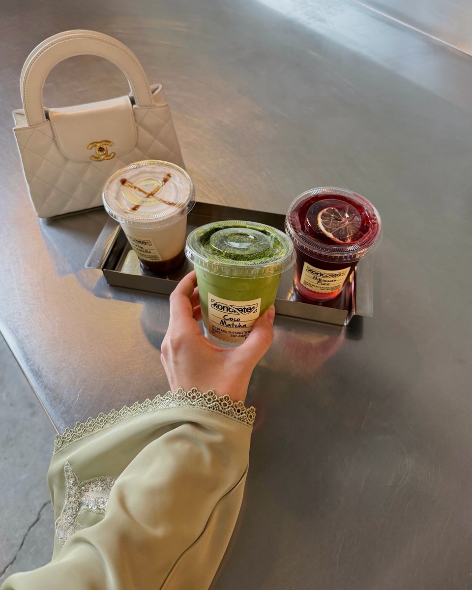 ppjbbrazil's tweet photo. Out &amp; about in modest style. Abaya looks, hijab outfit inspiration, and Dubai spring fashion. https://t.co/F6ET4OTIxE