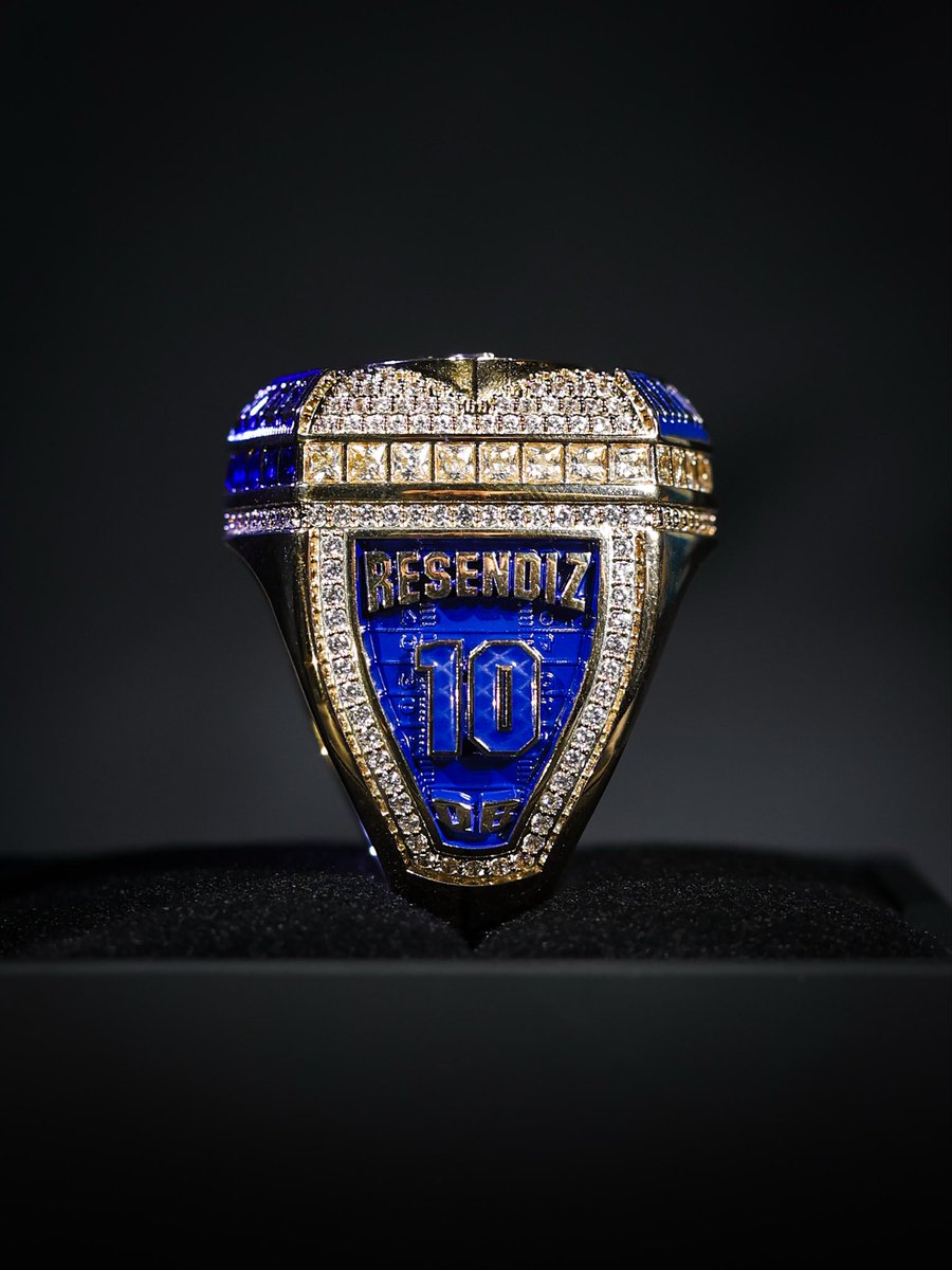 UANL_Autenticos's tweet photo. AUTÉNTICOS TIGRES CAMPEONES 2025 LIGA MAYOR🏈

#SerAutentico🐯 https://t.co/xboN0tsaKJ