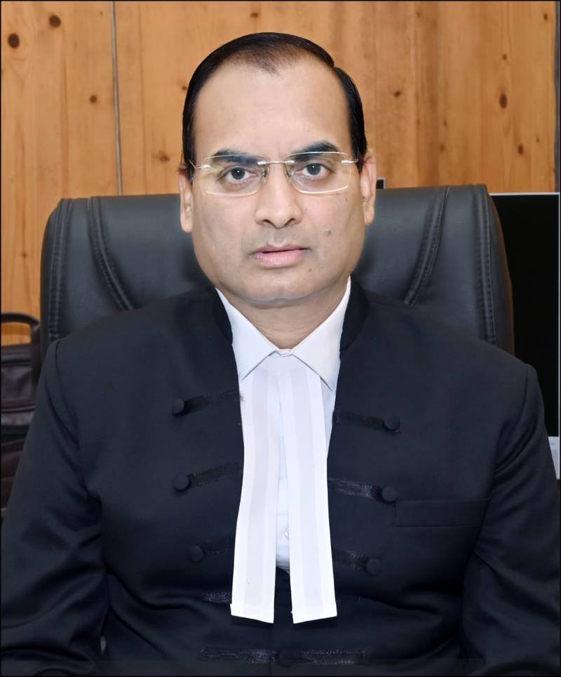 TRSARAN18's tweet photo. राजस्थान हाईकोर्ट के 44वें मुख्य न्यायाधीश के रूप में लेंगे शपथ  - संजय के अग्रवाल
#rajasthan #highcourt #judiciary https://t.co/AqUpYArkZK