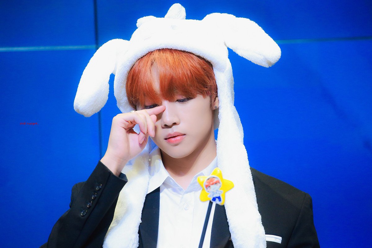 timetoksw's tweet photo. 190901 건대 반디앤루니스 대면

#더보이즈 #선우 #THEBOYZ #SUNWOO https://t.co/XHnEAI2ATc