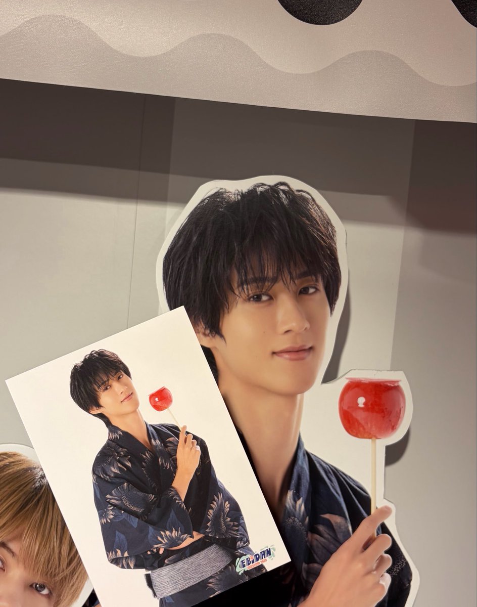 cococo_myo's tweet photo. エビミュ2回目🎶💖
フラッグもパネルも見れてタイミング天才すぎたな🫵 https://t.co/ZOb6vFT8Yz