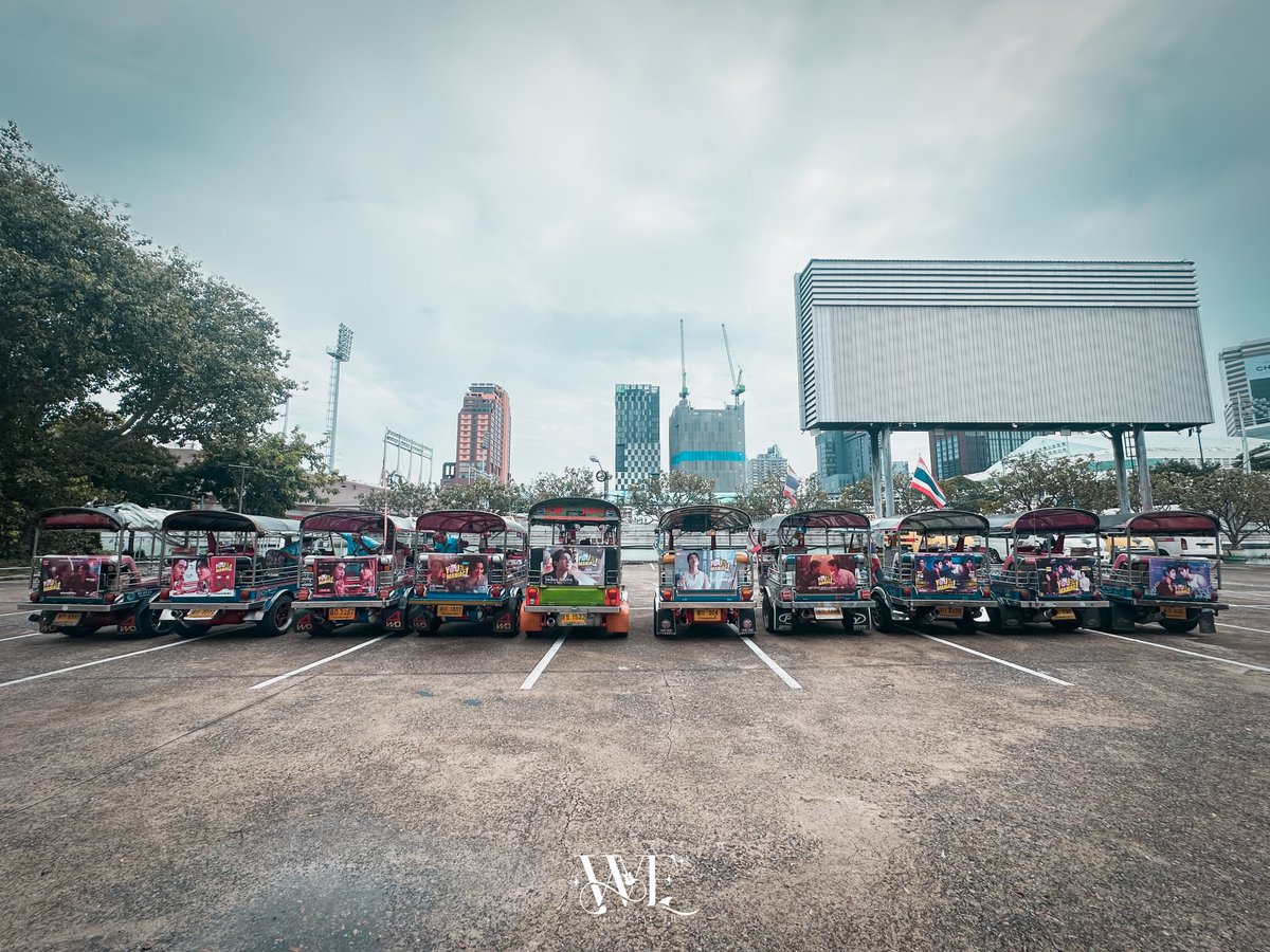 WEofficialTH's tweet photo. ❤️‍🔥 SEPTEMBER IS MANIAC MONTH! ❤️‍🔥
#ProjectYouManiac
#WilliamEst #williamjkp #est_rvp
@Williamjkp1 @EstRvp

เริ่มโปรเจกต์แรกของเดือนแล้วค้าบบบ
🛺✨ TUKTUK PROJECT ✨🛺

📅 1 – 30 กันยายน 2569

📌 จุดจอดพัก
🛺 จุฬาซอย 5 (ซอยหลังสเตเดี้ยมวัน)
🛺 สถานีรถไฟหัวลำโพง
🛺 ตรงข้ามห้างแพลทินัม ประตูน้ำ

ใครเจอน้องตุ๊กตุ๊กแล้ว อย่าลืมแชะภาพมาฝากวีออฟพร้อมติดแท็ก #ProjectYouManiac
#YouManiacSeries กันด้วยนะครับ 📸🥹

❤️‍🔥🦋 SEPTEMBER, LET’S GO MANIAC!