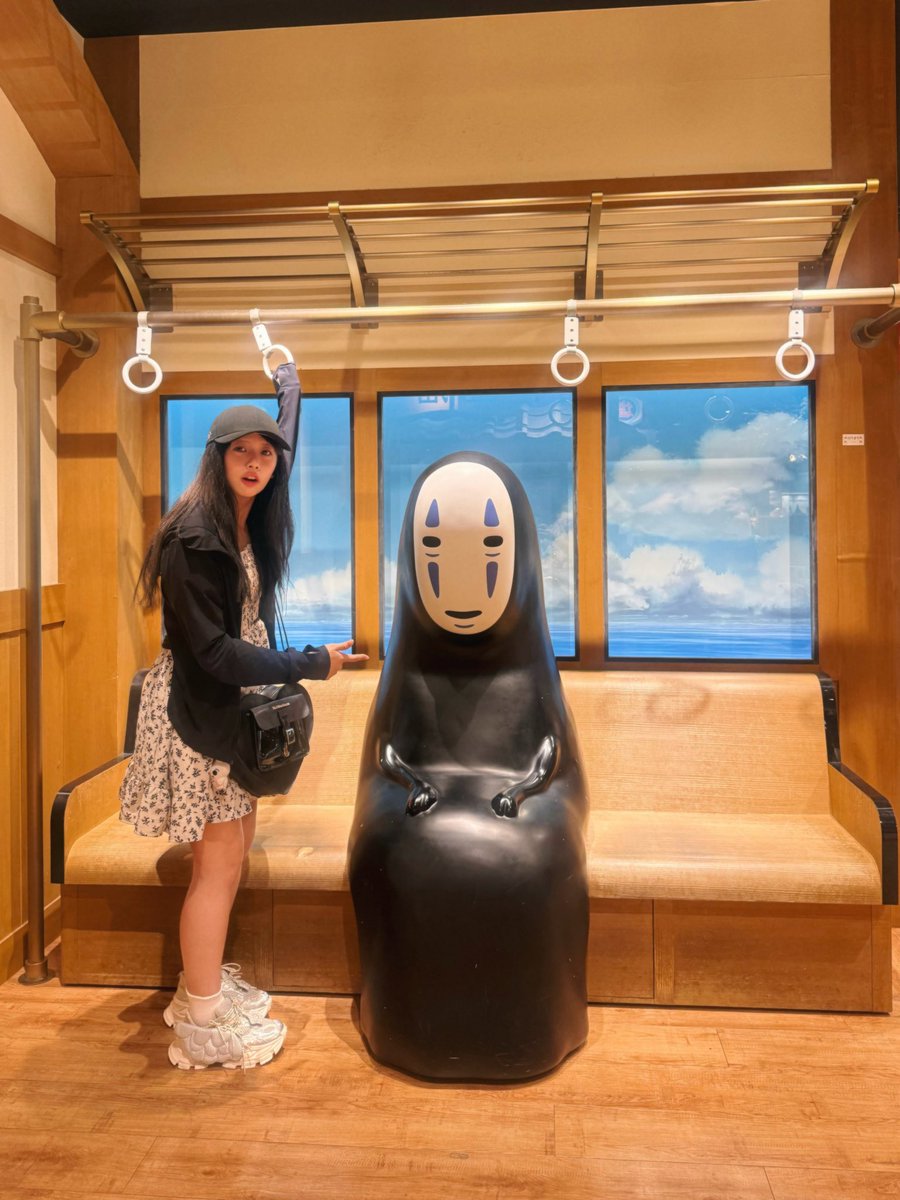 _mikufujisaki_'s tweet photo. なんか電車にいた https://t.co/gGj8dl7VBB