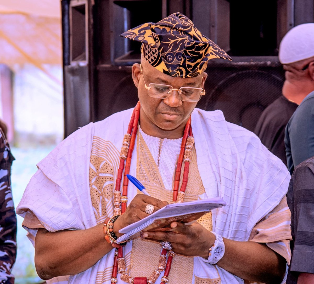 Princemoye1's tweet photo. Happy new month, September, to you all. September signifies the beginning of the Ember-Month period which is generally characterised with "perceived" dangers, and unforseen incidences. May the Lord in his infinite mercies protect us against all evils and dangers in the period. Osù bàbàbà kò ní gbé'wa lo o láse elédùà. We shall see the end of this month and the year 2026, and beyond in peace and good health. 
Ire oo.