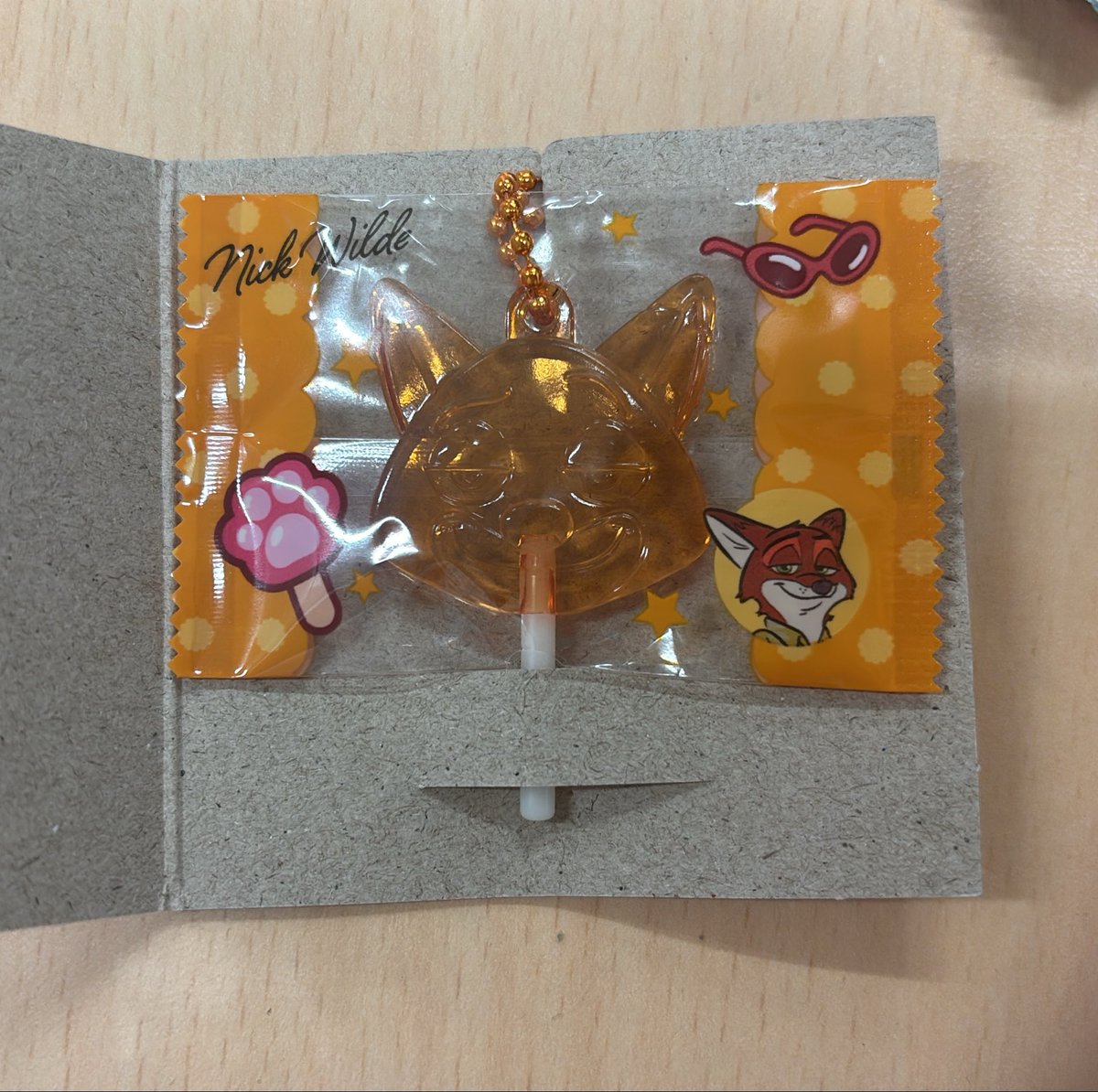 Nya__a___o0's tweet photo. 【交換】
ディズニーキャラクターズ キャンディチャームズ グミ

譲：ニック

求：プーさん > ベイマックス

郵送優先、都内手渡し要相談。
先着ではなく、条件で決めさせて頂きます🙇🏻‍♀️
出先のためID無しの画像ですが、帰宅次第ID付きの画像をお送りします。
検索からでも��気軽にお声がけください。 https://t.co/fTNHlZLyy1