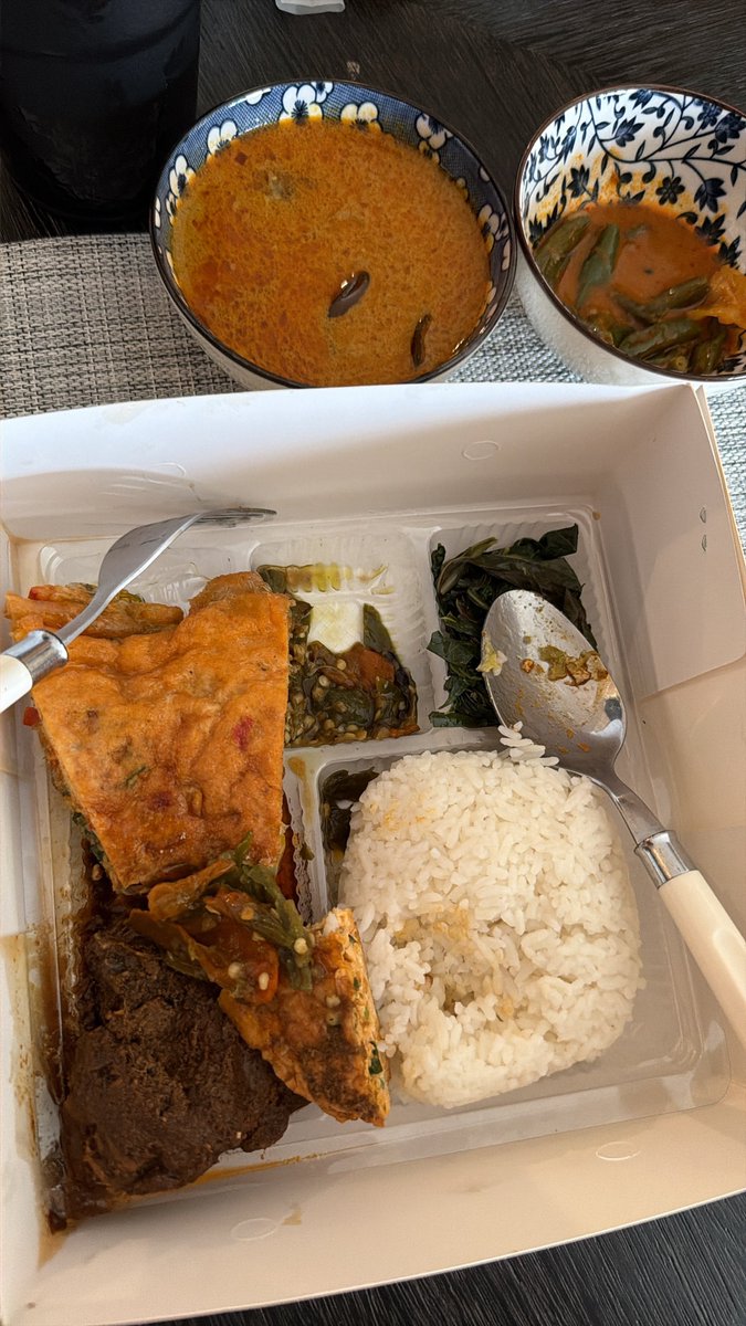 brandonsalim's tweet photo. makan dulu lur sambil nembak saham $coin https://t.co/LAGskMtym1