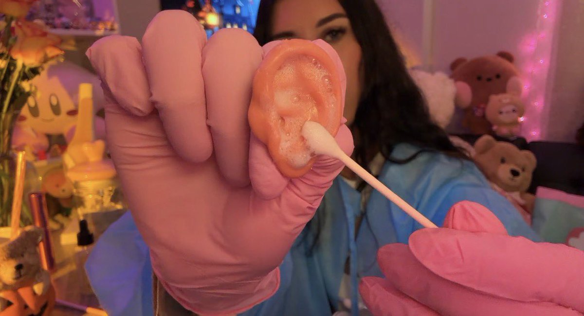 CuddleASMR's tweet photo. Ummm your ear is dirty 😭😱 #asmr #earasmr #cuddleasmr https://t.co/QOZkmyfG3g