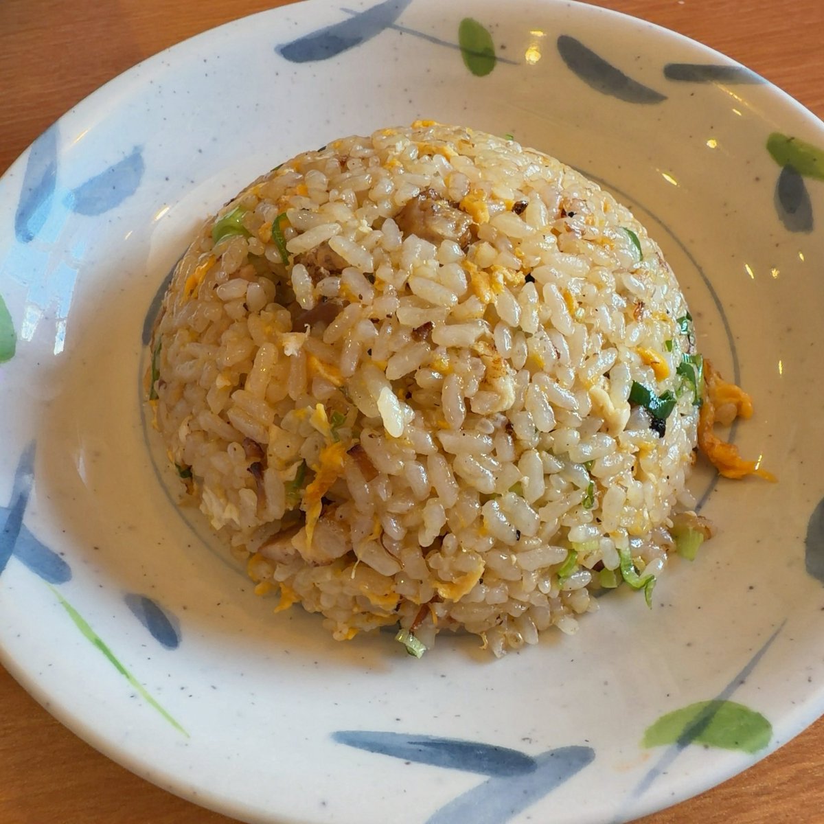 ogaken_men's tweet photo. 塩元帥 高槻店
塩つけ麺 半焼飯

塩つけ麺が予想外（失礼）に美味しかった👍

#つけ麺 https://t.co/I8oy3oJp7J