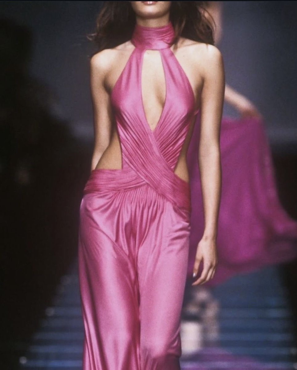 hiddenheels's tweet photo. versace ss2000 https://t.co/cCC688ytFA